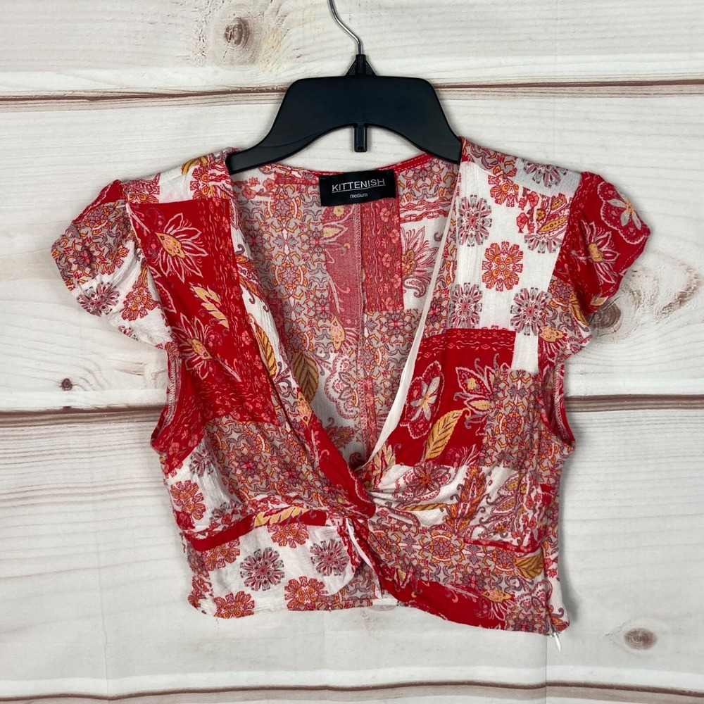 Kittenish Top Womens M Red Floral Paisley Blouse V-Neck Crop Flutter Sleeve Zip
